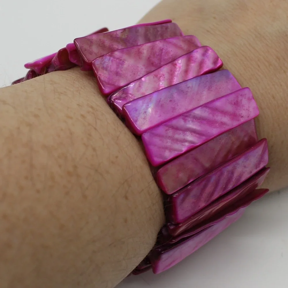 Vintage Fuchsia Shell Stretch Bracelet Dyed Mother of Pearl Statement Jewelry
